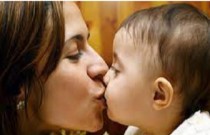 Não beijem nossos bebês - isso pode deixá-los doentes!