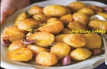 Batatas assadas com alho e alecrim, experimente!