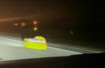 Um veículo muito estranho é flagrado em uma estrada da Flórida