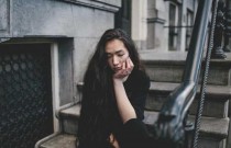 Quais são os sinais de depressão em mulheres?