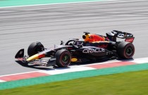 Verstappen vence a corrida sprint na Áustria