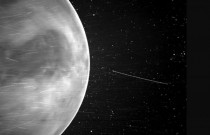 Por que o lado noturno de Vênus está brilhando?
