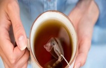 10 melhores chás para dormir e combater a insônia