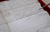 Código secreto de imperador decifrado após cinco séculos, revelando seus medos