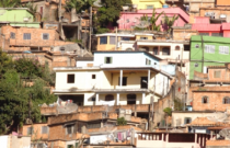 A poesia na Vila Marimbondo, em Contagem, é destaque do programa Favela Versa, nesta terça