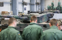 Ucranianos iniciam treinamento para operar tanques Leopard 2