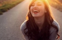 Rir é o melhor remédio: benefícios do riso para saúde