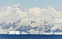 Manto de gelo antártico gigante, considerado estável, pode estar no ponto crítico