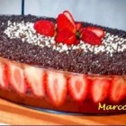 Bolo na travessa de morango, confira!