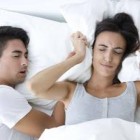 Os conselhos de uma médica para deixar de roncar e dormir melhor