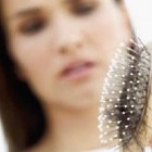 Entenda as possíveis causas para sua queda de cabelo!