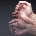 Hiperecplexia - distúrbio que aciona movimentos exagerados