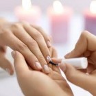 Dermatologista revela como ter unhas mais fortes e saudáveis