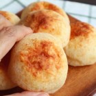Pão de Queijo de Frigideira com 3 Ingredientes: Pronto em Minutos!