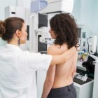 Sinais sutis do corpo podem indicar risco de câncer de mama