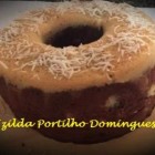 Bolo surpresa beijinho de coco, experimente!