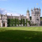 O Castelo de Balmoral é uma grande propriedade em Royal Deeside, Escócia.
