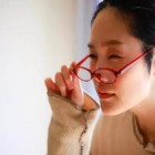 Apertar os olhos: hábito inofensivo ou alerta para problemas de visão?