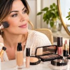 Make perfeita: qual é a ordem correta para aplicar a maquiagem?
