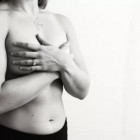 Além do caroço: 5 sinais de câncer de mama que exigem atenção