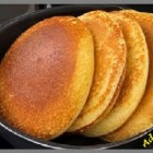 Pãozinho de fubá com leite condensado na frigideira, confira!