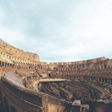 Drenos antigos sob o Coliseu revelam os ossos de um gladiador improvável