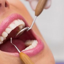 “Implante dentário” é motivo de 90 mil pesquisas na internet por mês, diz Google
