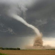 Reviravoltas sobre tornados: Cientista da Terra estuda por que os EUA têm tantos tornados