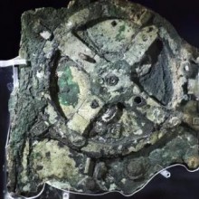 Mecanismo de Anticítera, computador mais antigo do mundo, seguiu o calendário lunar grego