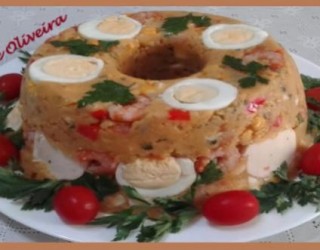 Lindo e delicioso cuscuz de camarão, experimente!