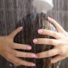 Mulher morre ao praticar autoerotismo durante banho