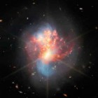 Imagem incrível de galáxias em fusão