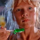 Ex-atriz mirim de ‘Jurassic Park’ compartilha foto rara da infância