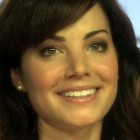 Atriz que interpretou a Lois Lane em ‘Smallville’ reaparece com novo visual aos 44 anos