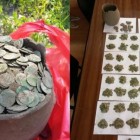 Milhares de moedas medievais desenterradas por detectores de metais na Romênia