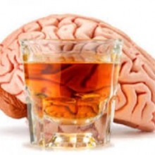 Álcool é mais prejudicial ao cérebro do que maconha
