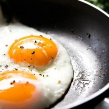 O que acontece com seu corpo se você comer dois ovos por dia
