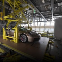 Dentro da fábrica: veja como é o processo de fabricação do Porsche 911 GT3
