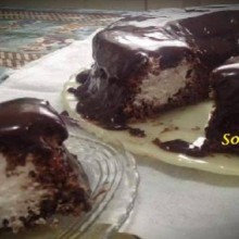 Aprenda a fazer bolo tipo Nhá Benta de chocolate com marshmallow.