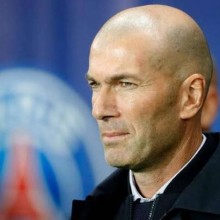 Com nome quase certo para assumir a seleção francesa, Zidane se aproxima do PSG.
