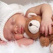 Sono do bebê: horas de sono, posição adequada e fatores que atrapalham