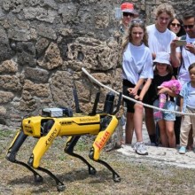 Pompeia na Itália testa novo cão de guarda – um robô chamado Spot