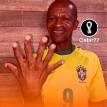 Conheça Josevaldo, baiano de seis dedos que torcerá pelo hexa do Brasil