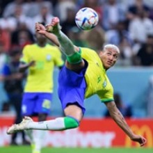 Golaço de Richarlison é eleito o gol mais bonito da Copa do Mundo 2022