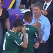 Jovem jogador do Palmeiras na Copa São Paulo recusa cumprimento do governador bolsonarista