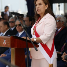Presidente do Peru pede antecipação das eleições para dezembro