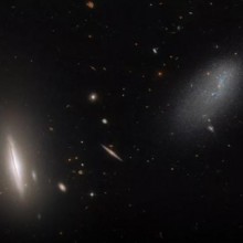 Hubble registra um surpreendente par de galáxias