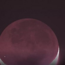 Meteorito colidiu com a Lua; veja o clarão!