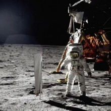 Fotos e vídeos censurados pela NASA mostra prédios na Lua
