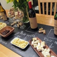 Como montar uma mesa de queijos e vinhos